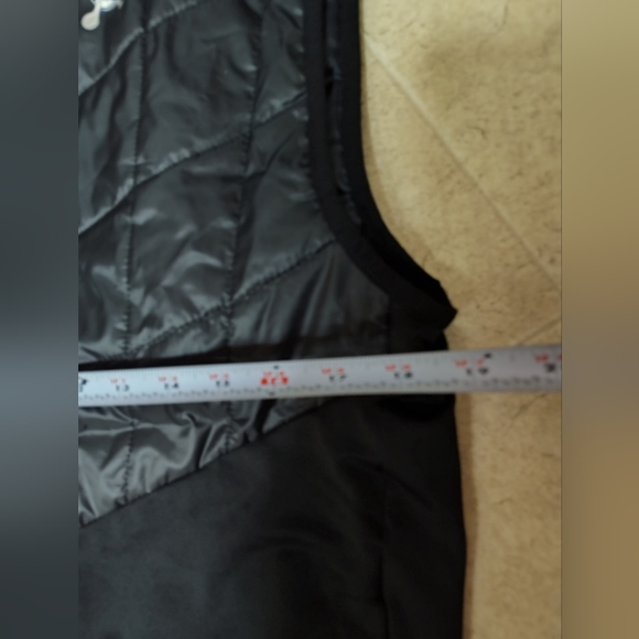 Orangetheory Fitness Hybrid Quilt Vest Women Black Size Medium New With Tags - Picture 11 of 11